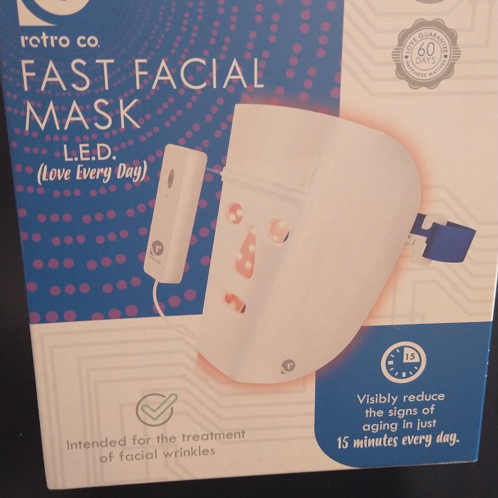 Retro Co Fast Facial Mask L.E.D. advanced FDA cleared Red an IR LED Mask